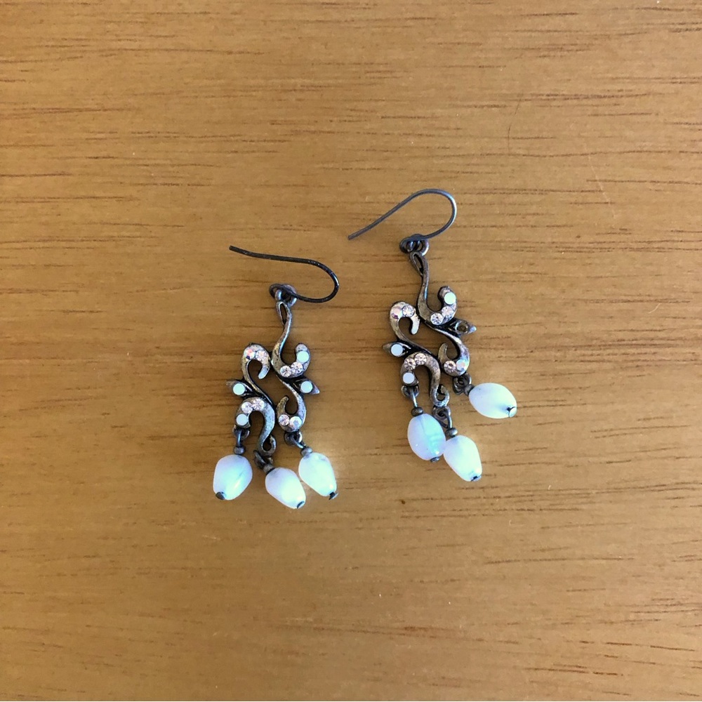 Chandelier earrings